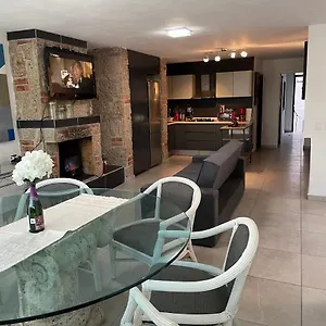 Apartamento Alojamiento Completo, Con Una Excelente Ubicación, Guadalajara